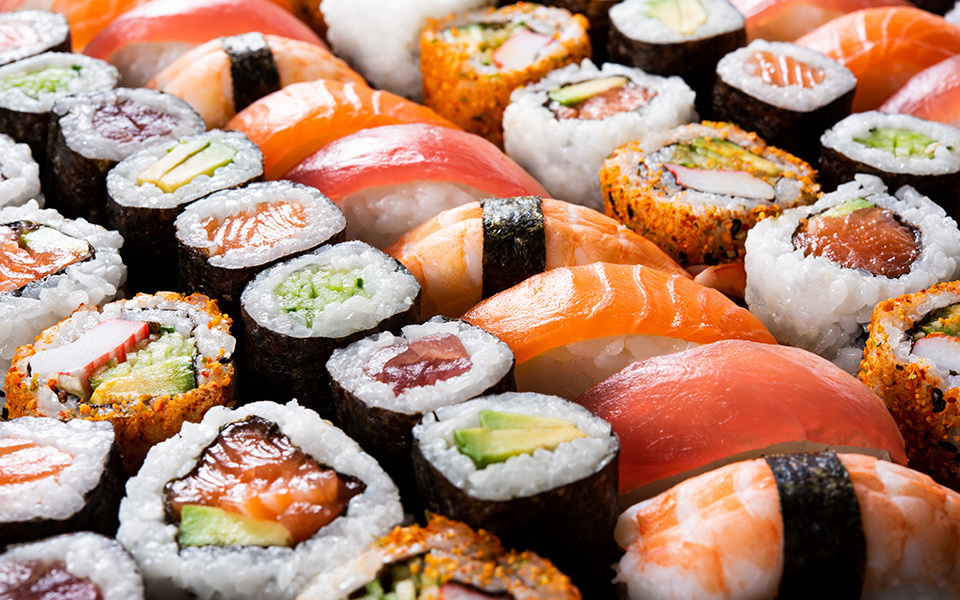 Robots Carry Sushi Artisanship to the Future